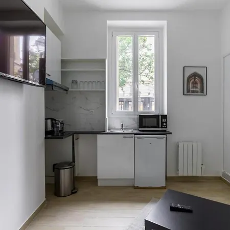 Hsh Montbrun-alesia Ii Cosy Studio 2p Apartment